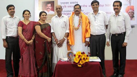 Felicitating-union-minister-Sri-Sripad-Naik