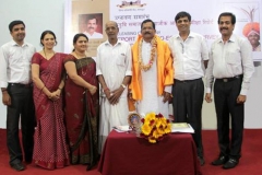 Felicitating-union-minister-Sri-Sripad-Naik